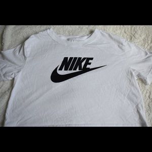 Nike Crop Top